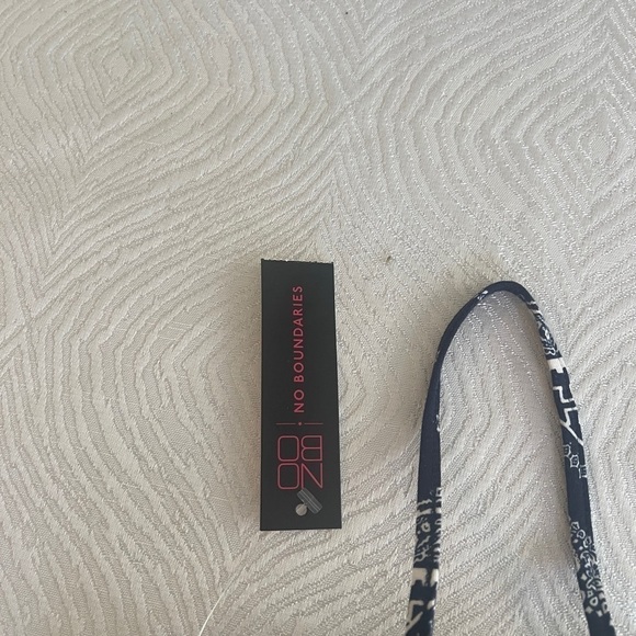 Boundaries Juniors Bandana Tube Top, Sizes Medium - Picture 10 of 10